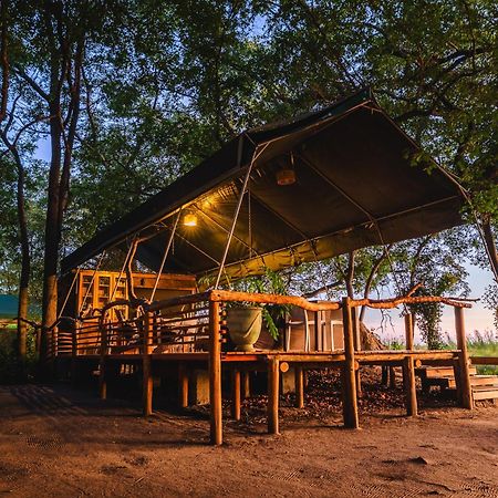 Askiesbos - Samochima Bush Camp Shakawe Exterior foto